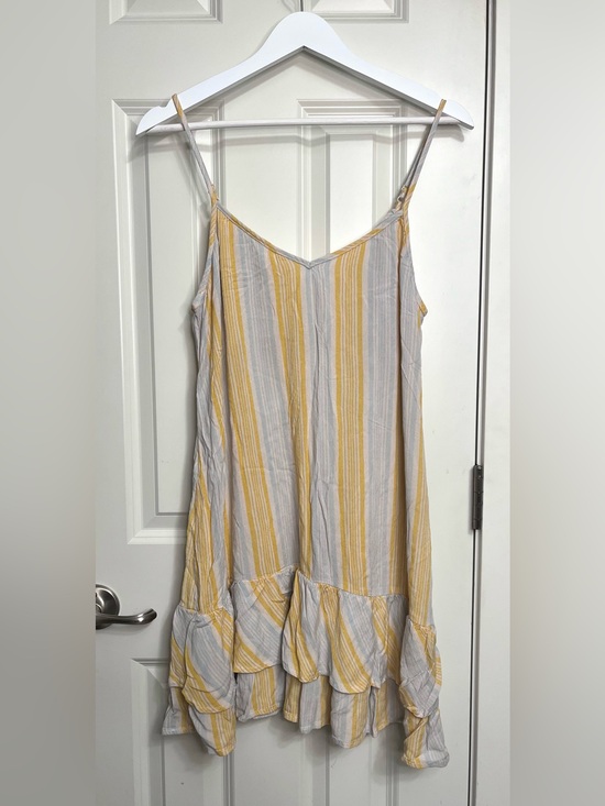 nine britton Dresses & Skirts - Nine Britton Ruffle Striped Dress NWOT